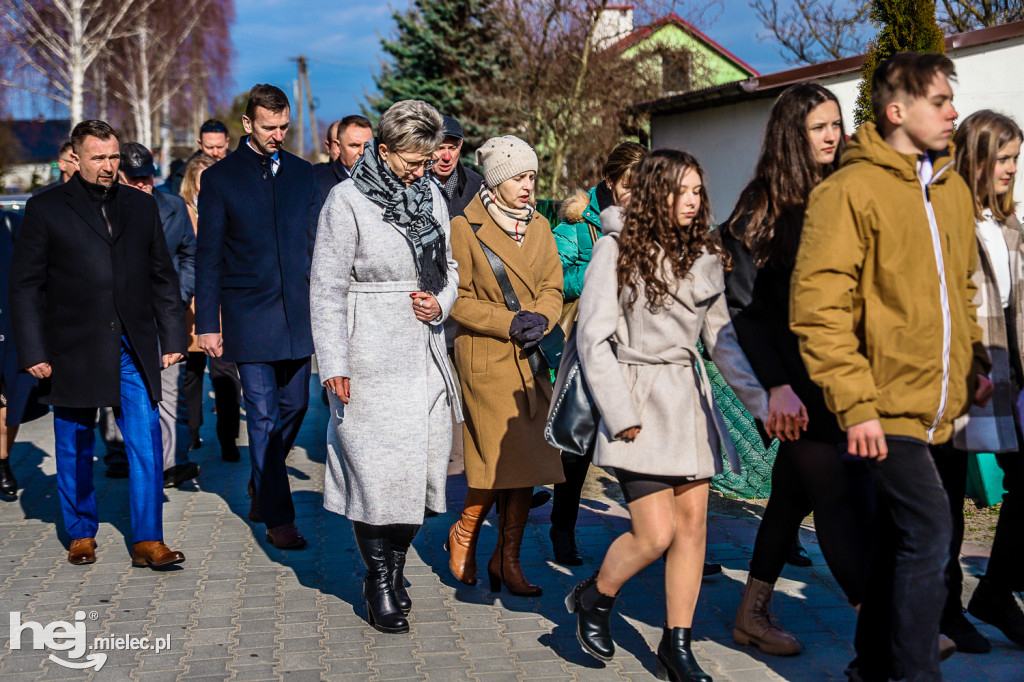 Odsłonięcie obelisku pamięci Ignacego Łukasiewicza