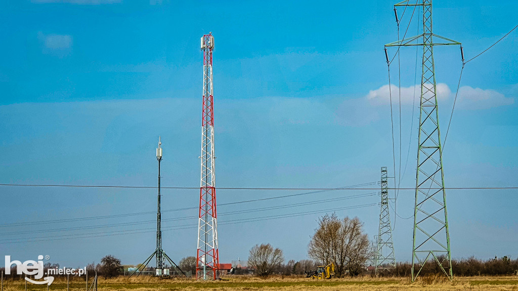 Dwa nowe nadajniki telefonii komórkowej