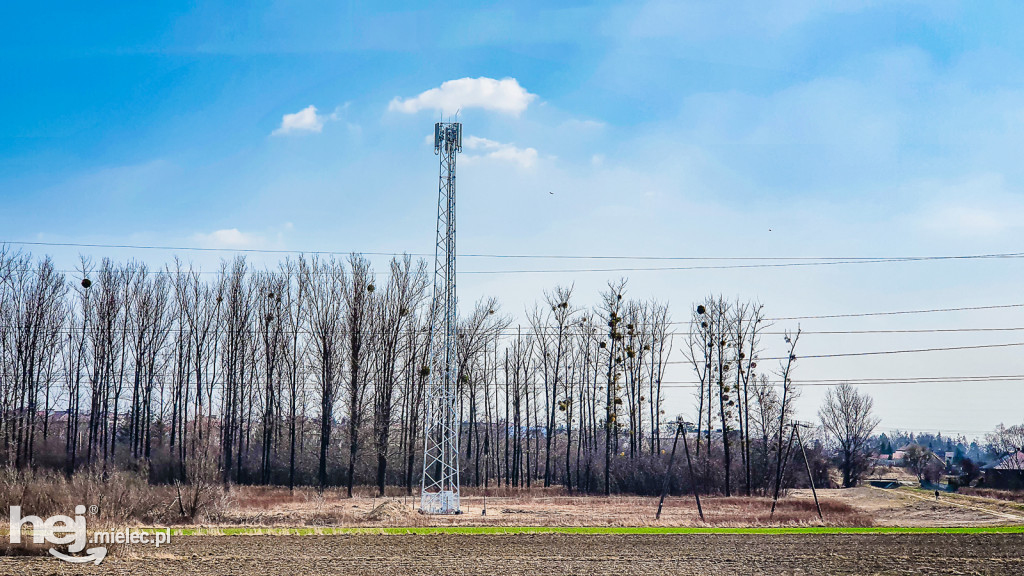 Dwa nowe nadajniki telefonii komórkowej