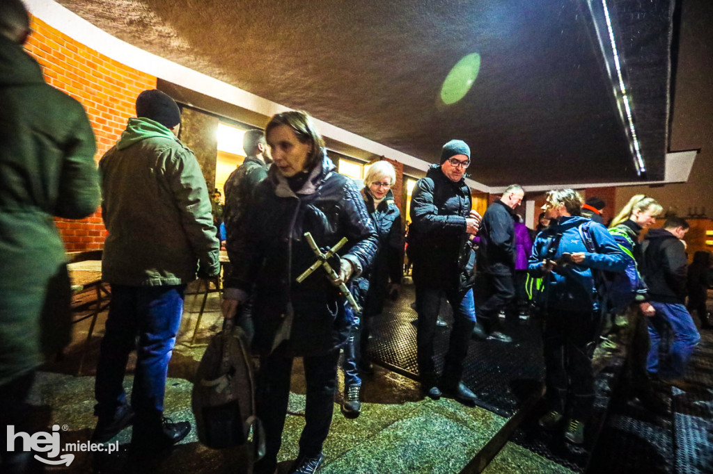 Ekstremalna Droga Krzyżowa znów w śnieżycy