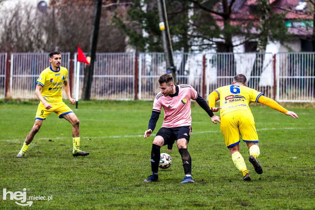 Czarni Trześń - Ekoball Stal Sanok