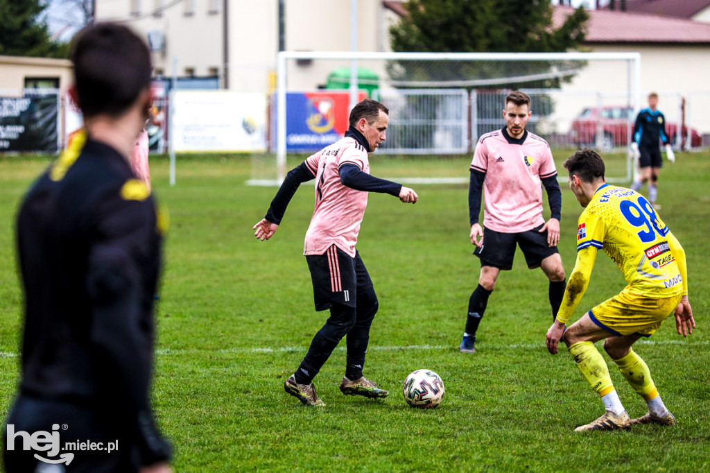 Czarni Trześń - Ekoball Stal Sanok