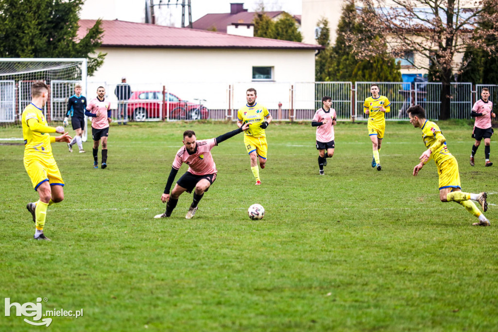 Czarni Trześń - Ekoball Stal Sanok
