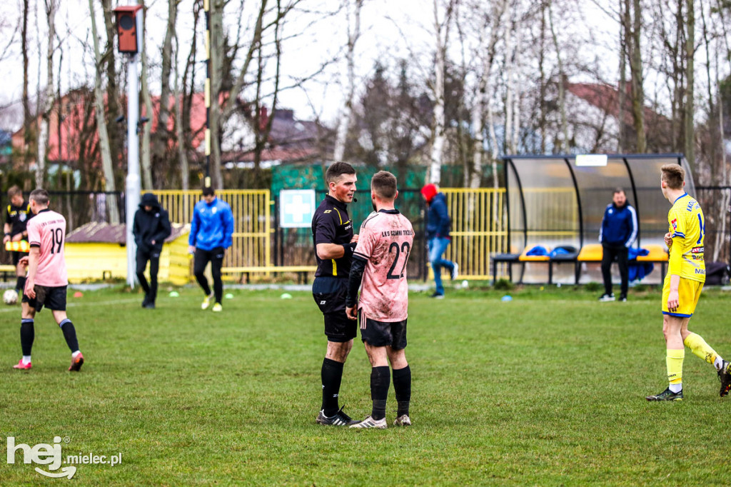 Czarni Trześń - Ekoball Stal Sanok