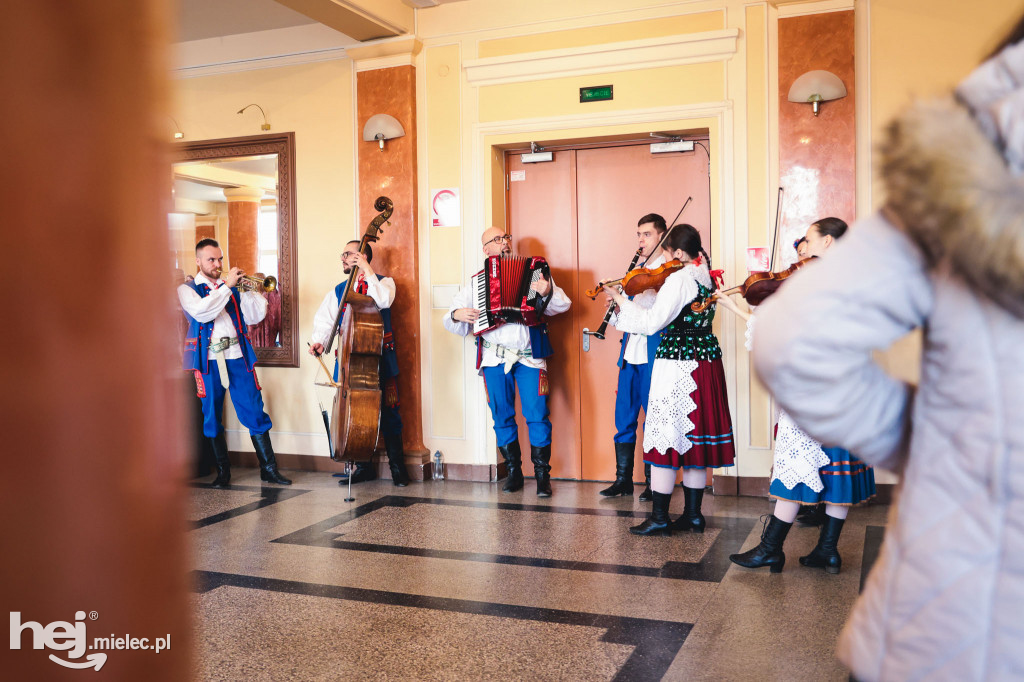 Koncert wielkanocny Zespołu Pieśni i Tańca Rzeszowiacy