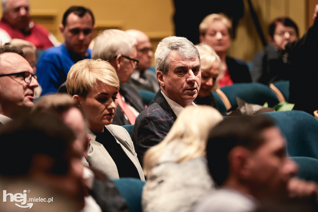 Koncert wielkanocny Zespołu Pieśni i Tańca Rzeszowiacy