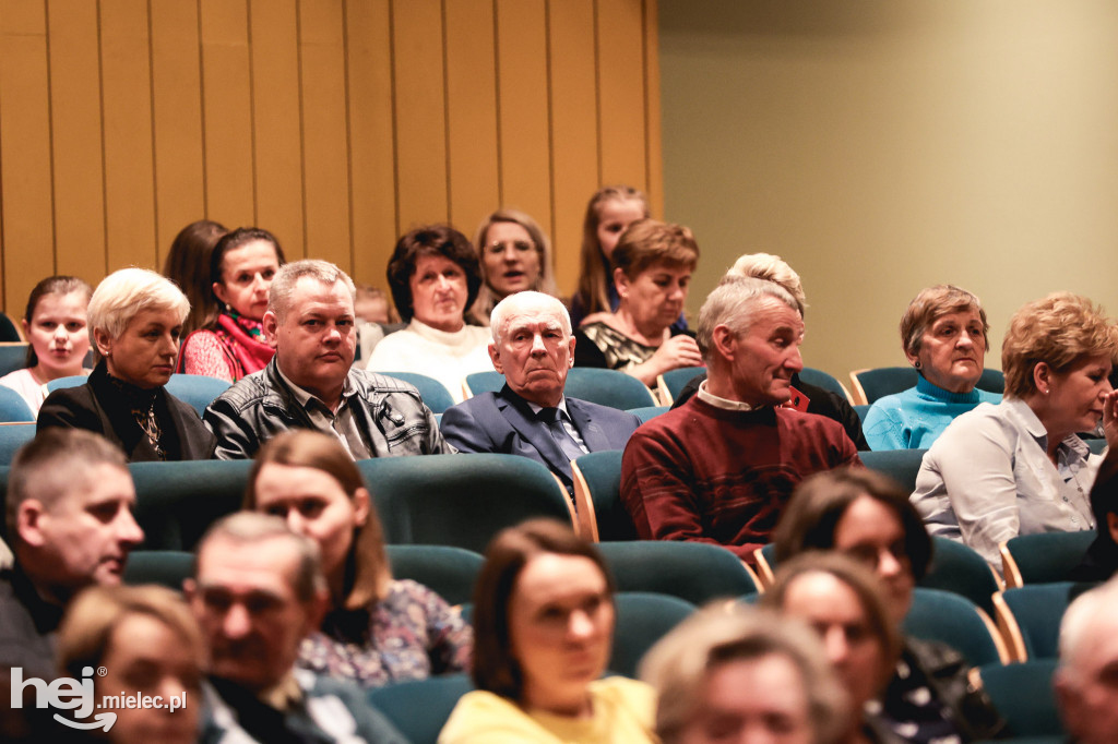 Koncert wielkanocny Zespołu Pieśni i Tańca Rzeszowiacy