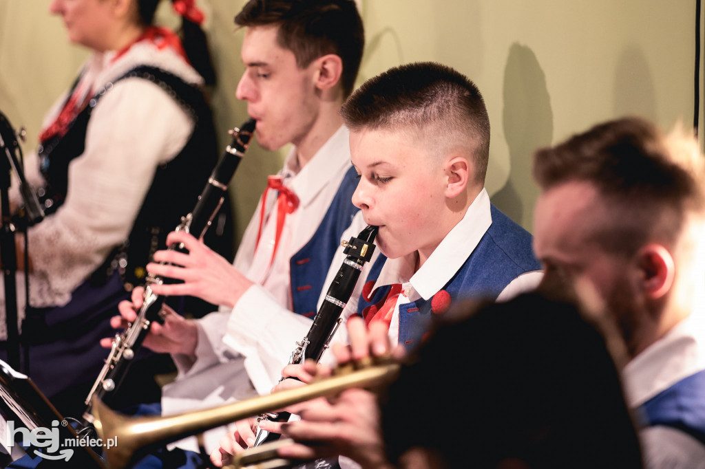 Koncert wielkanocny Zespołu Pieśni i Tańca Rzeszowiacy