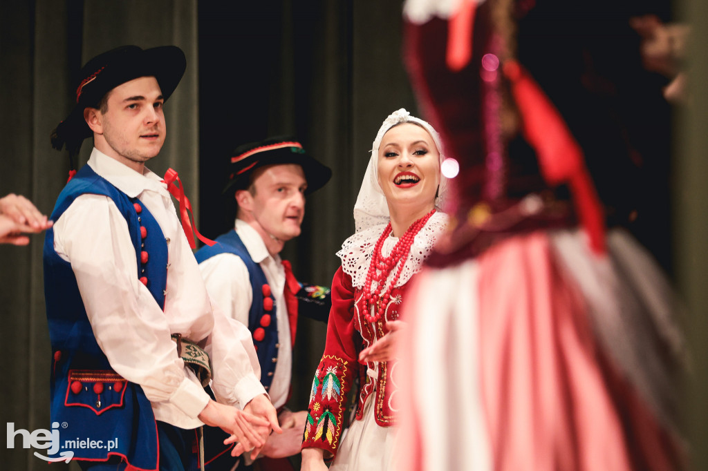Koncert wielkanocny Zespołu Pieśni i Tańca Rzeszowiacy