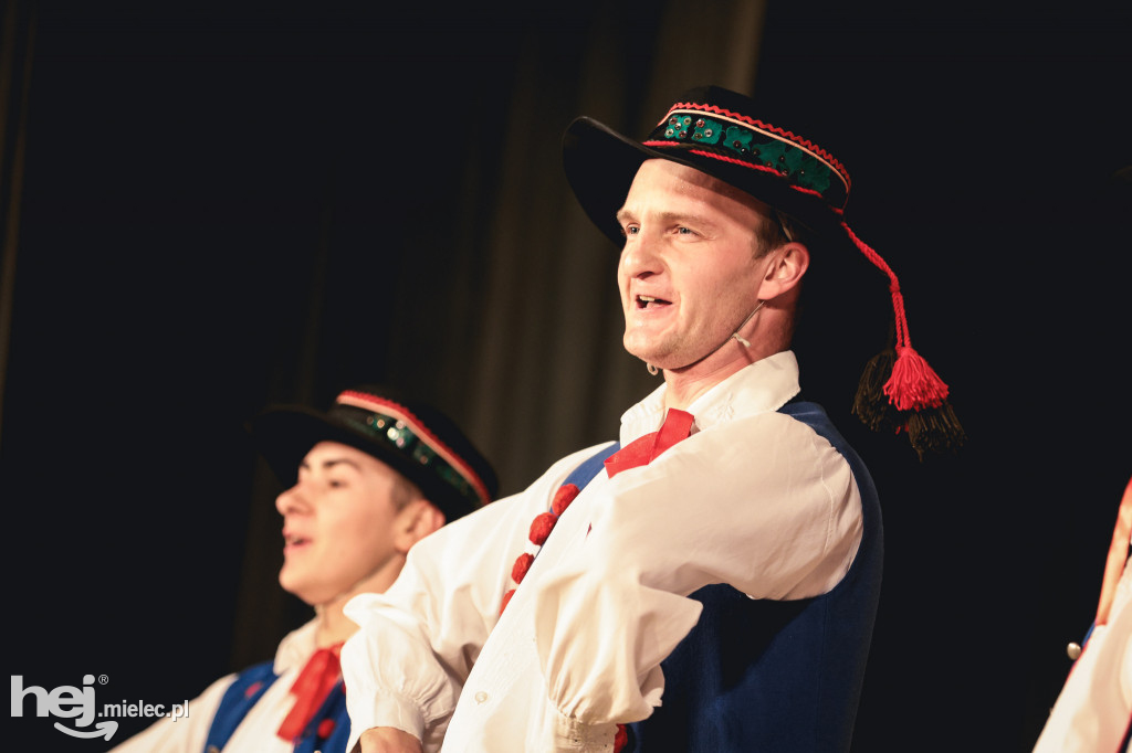 Koncert wielkanocny Zespołu Pieśni i Tańca Rzeszowiacy