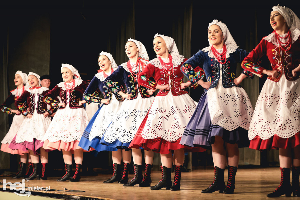 Koncert wielkanocny Zespołu Pieśni i Tańca Rzeszowiacy