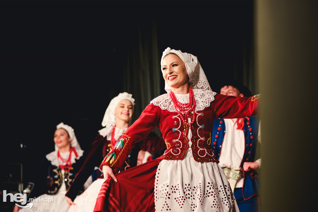 Koncert wielkanocny Zespołu Pieśni i Tańca Rzeszowiacy