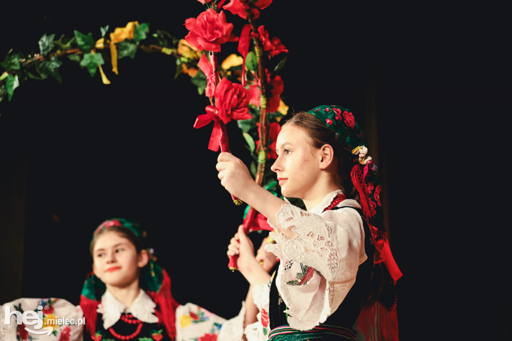 Koncert wielkanocny Zespołu Pieśni i Tańca Rzeszowiacy