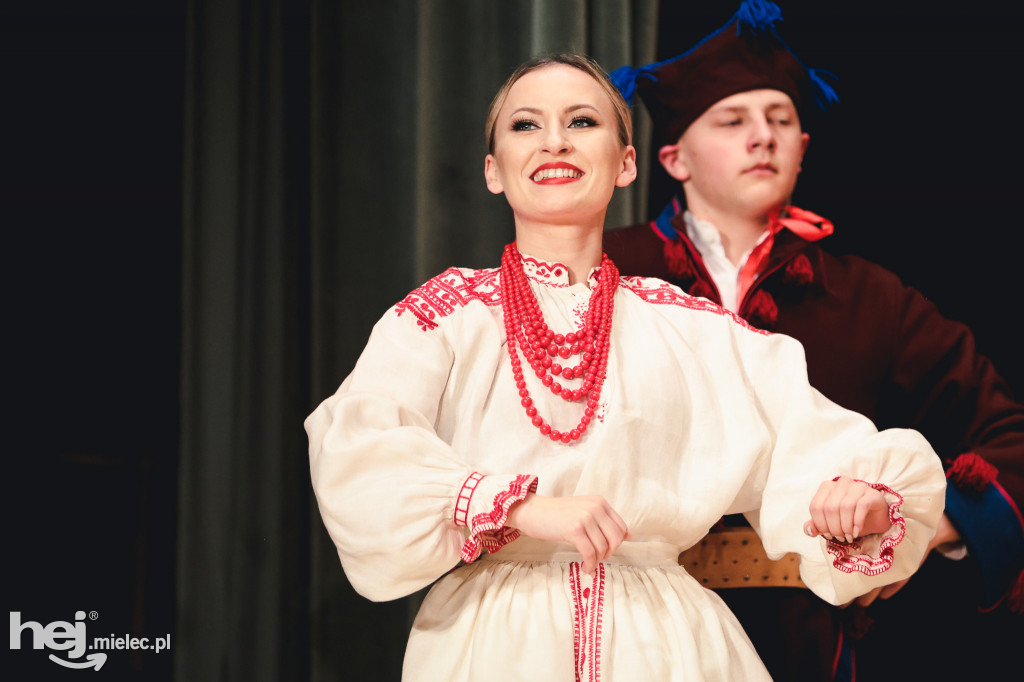 Koncert wielkanocny Zespołu Pieśni i Tańca Rzeszowiacy