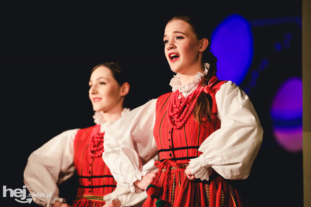 Koncert wielkanocny Zespołu Pieśni i Tańca Rzeszowiacy