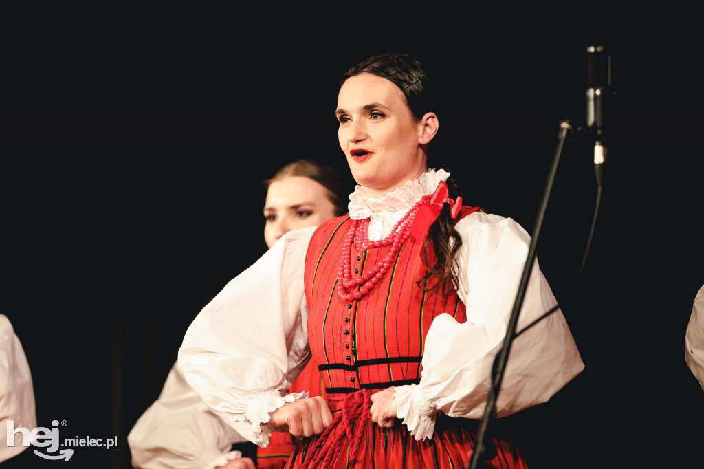 Koncert wielkanocny Zespołu Pieśni i Tańca Rzeszowiacy