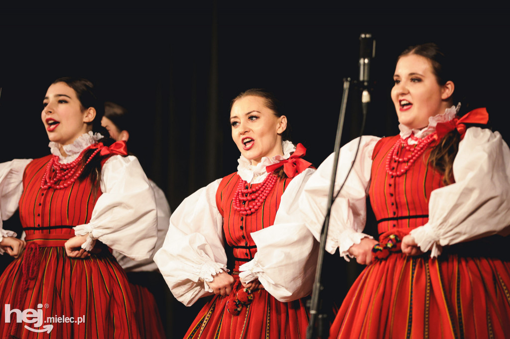 Koncert wielkanocny Zespołu Pieśni i Tańca Rzeszowiacy