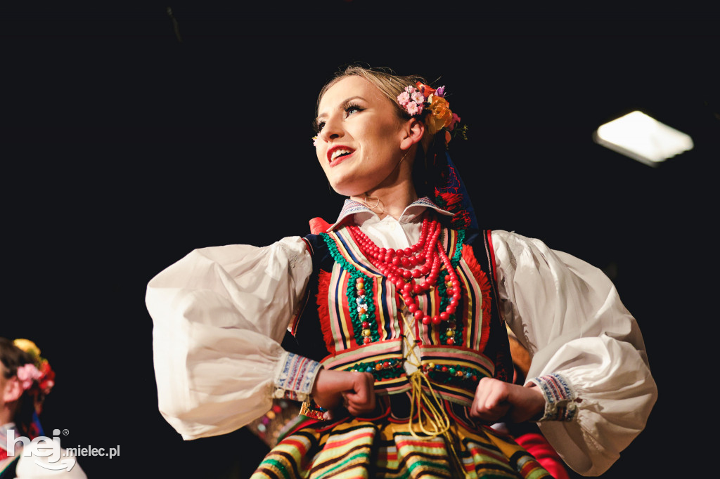 Koncert wielkanocny Zespołu Pieśni i Tańca Rzeszowiacy