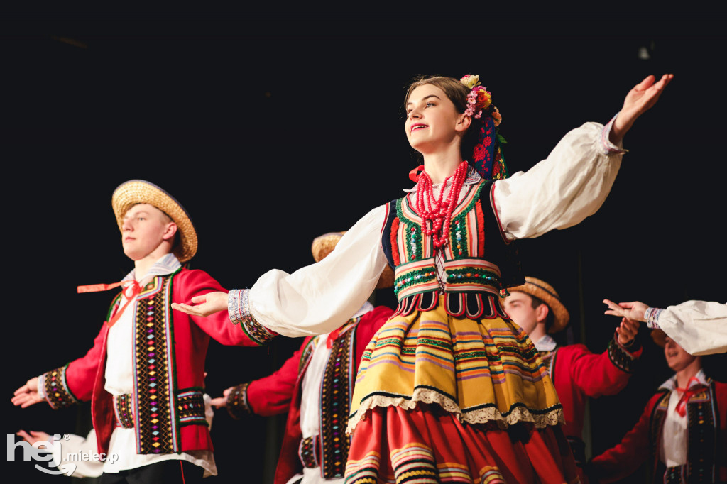 Koncert wielkanocny Zespołu Pieśni i Tańca Rzeszowiacy