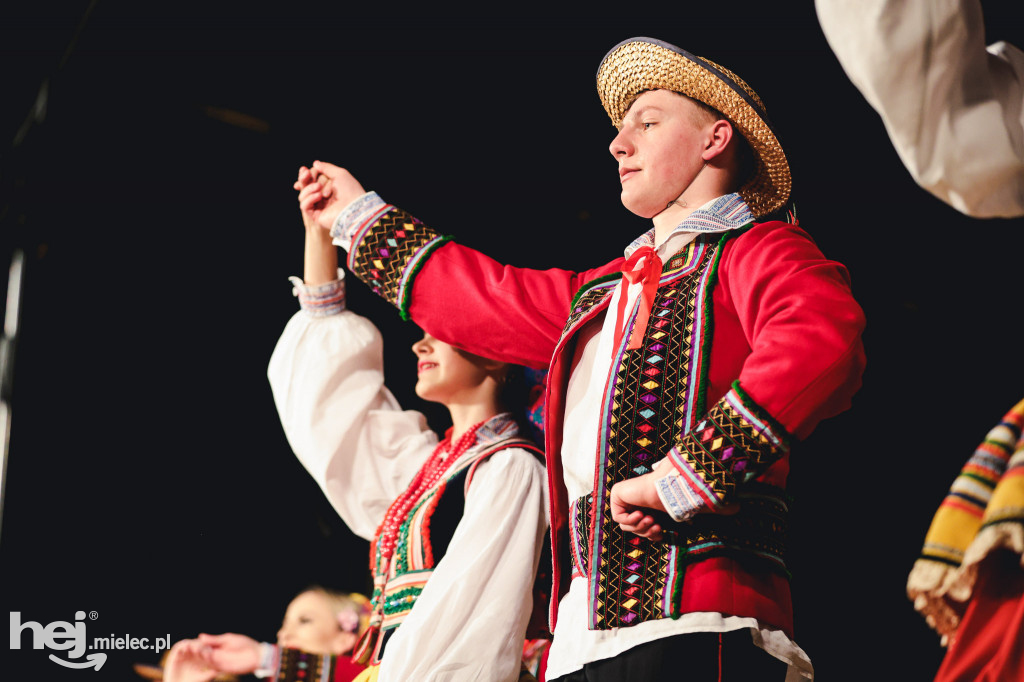 Koncert wielkanocny Zespołu Pieśni i Tańca Rzeszowiacy