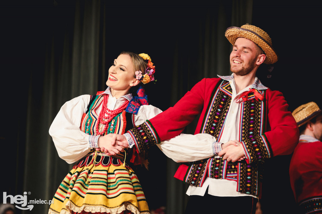 Koncert wielkanocny Zespołu Pieśni i Tańca Rzeszowiacy