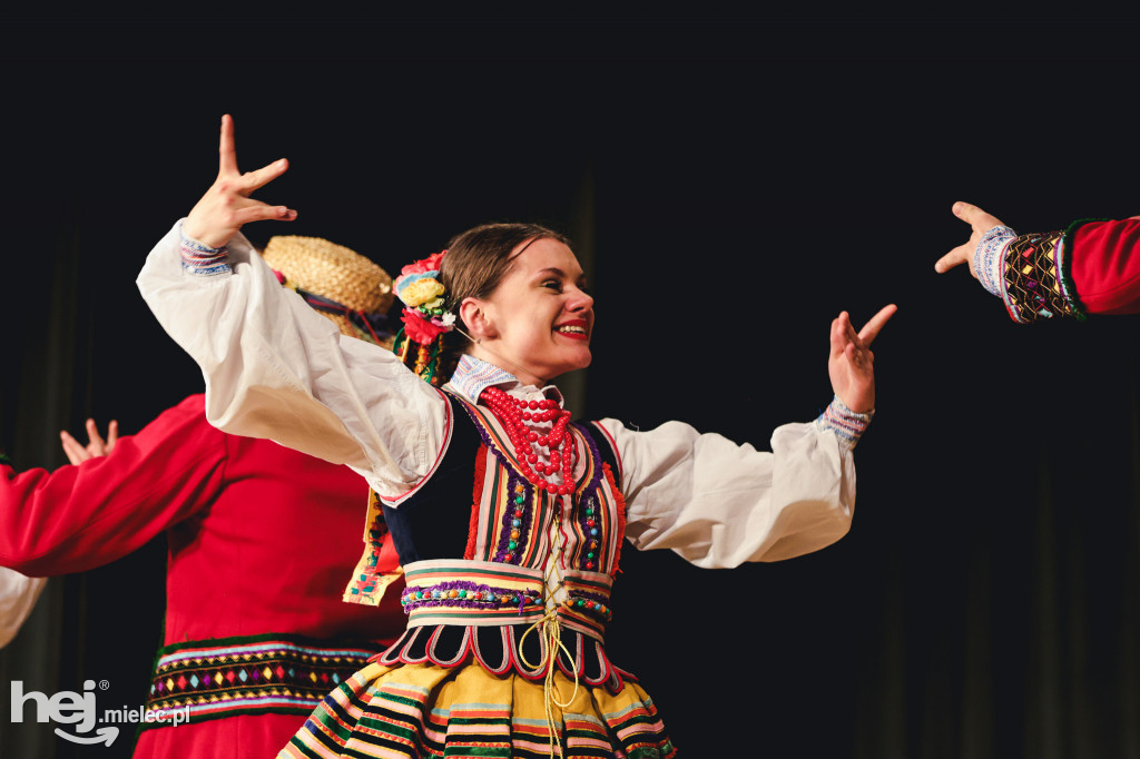 Koncert wielkanocny Zespołu Pieśni i Tańca Rzeszowiacy
