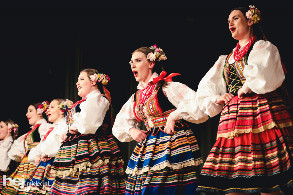 Koncert wielkanocny Zespołu Pieśni i Tańca Rzeszowiacy