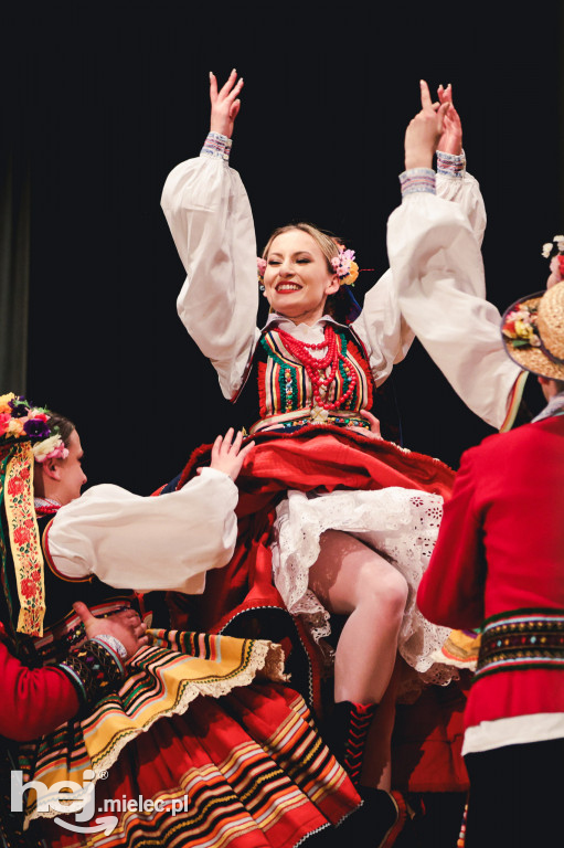 Koncert wielkanocny Zespołu Pieśni i Tańca Rzeszowiacy