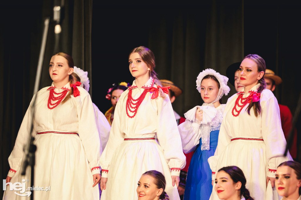 Koncert wielkanocny Zespołu Pieśni i Tańca Rzeszowiacy