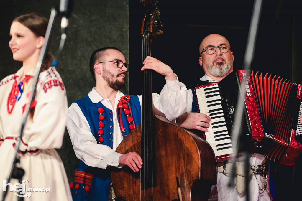 Koncert wielkanocny Zespołu Pieśni i Tańca Rzeszowiacy
