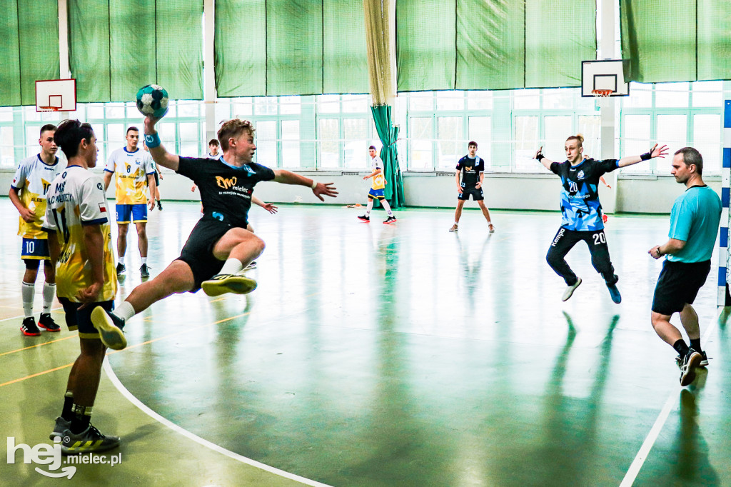Awans juniorów młodszych SPR Stal Mielec