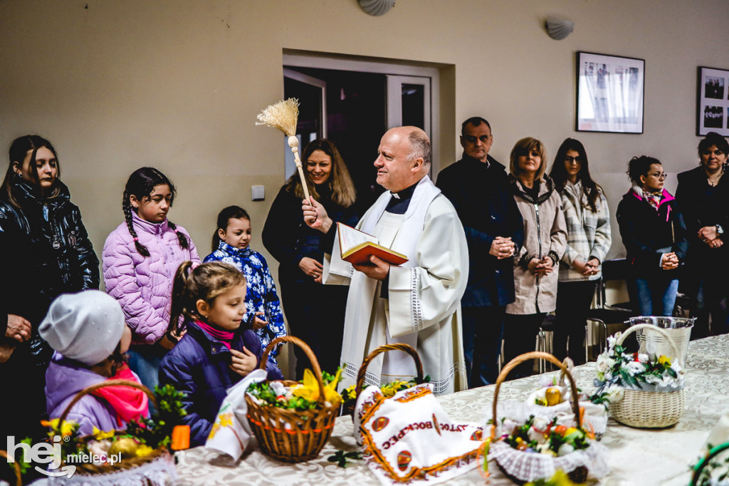 Tradycyjne święcenie pokarmów w Złotnikach