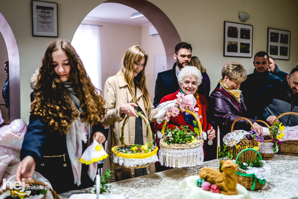 Tradycyjne święcenie pokarmów w Złotnikach