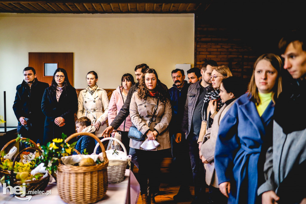 Tradycyjne święcenie pokarmów w Złotnikach