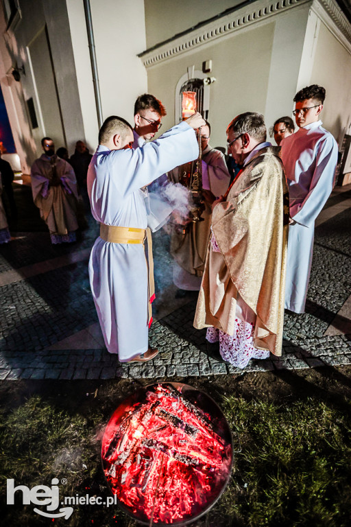 Wielka Sobota: Liturgia Światła w Bazylice w Mielcu