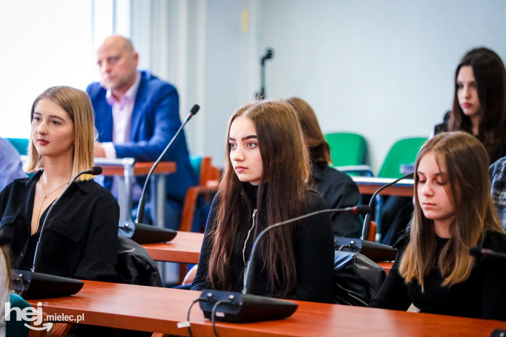 Pierwsza sesja Młodzieżowej Rady Miejskiej