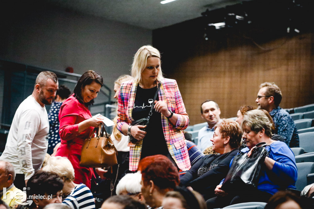 Muzyczny spektakl „Na pokuszenie” w Przecławiu