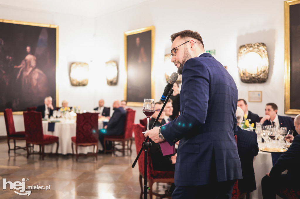 O winach i kolacji degustacyjnej na Zamku Baranów Sandomierski