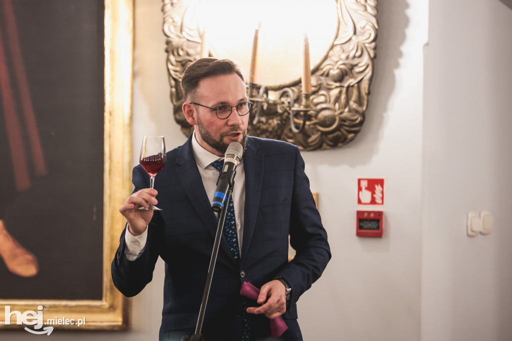 O winach i kolacji degustacyjnej na Zamku Baranów Sandomierski