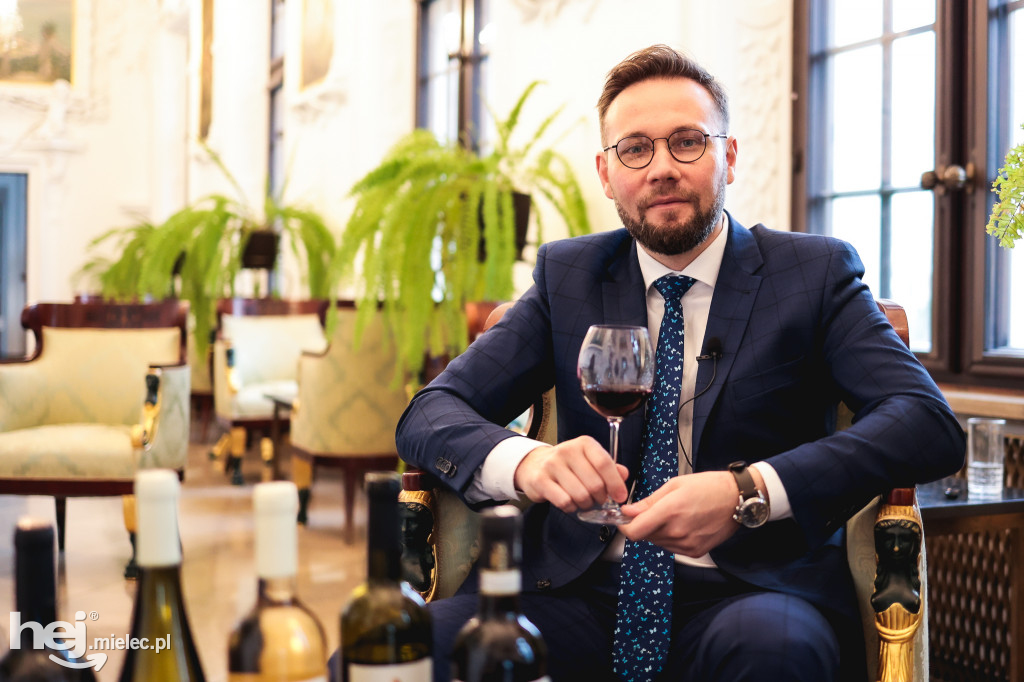 O winach i kolacji degustacyjnej na Zamku Baranów Sandomierski