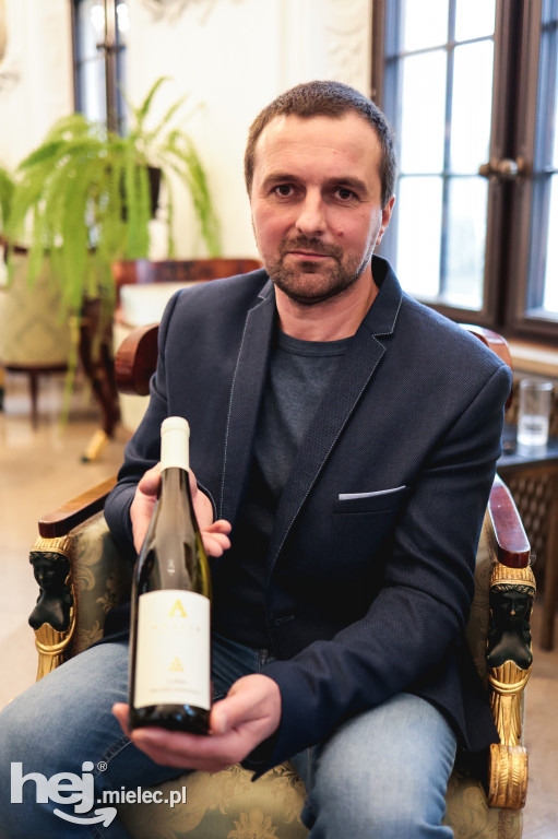 O winach i kolacji degustacyjnej na Zamku Baranów Sandomierski