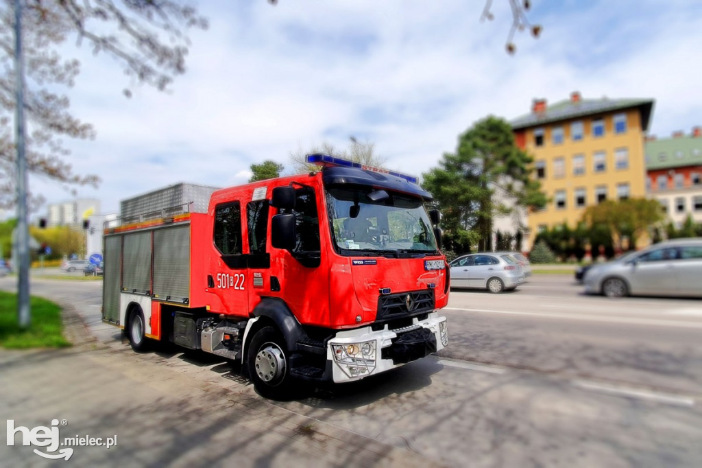 Kolizja z udziałem radiowozu w centrum