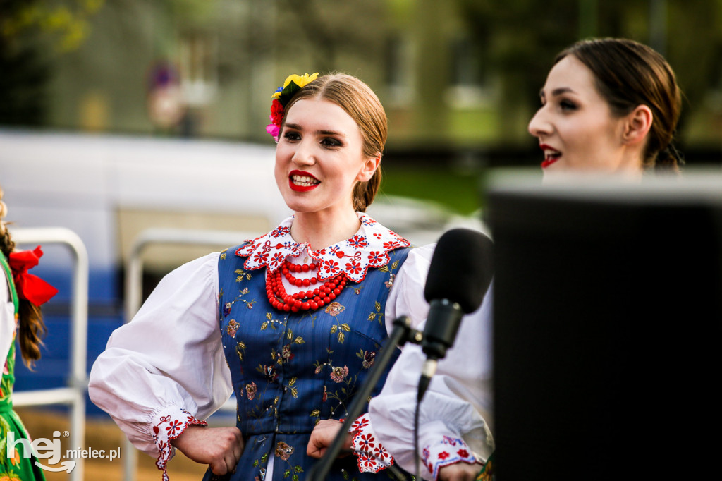 Majówka na ludowo na Górce Cyranowskiej
