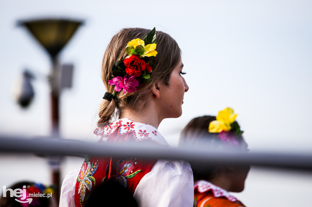 Majówka na ludowo na Górce Cyranowskiej