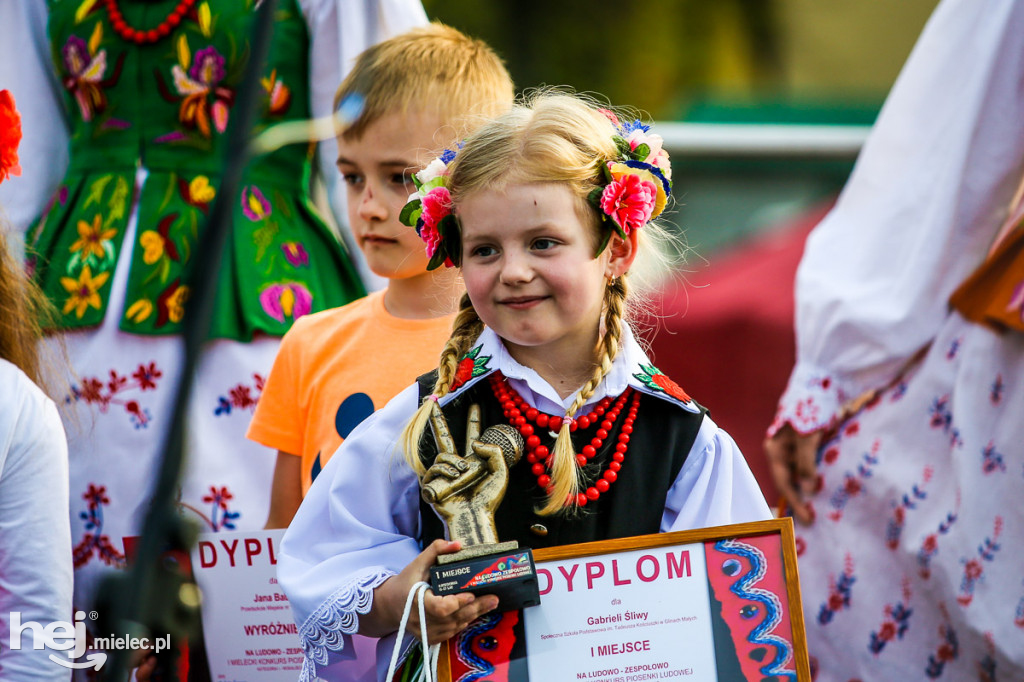 Majówka na ludowo na Górce Cyranowskiej