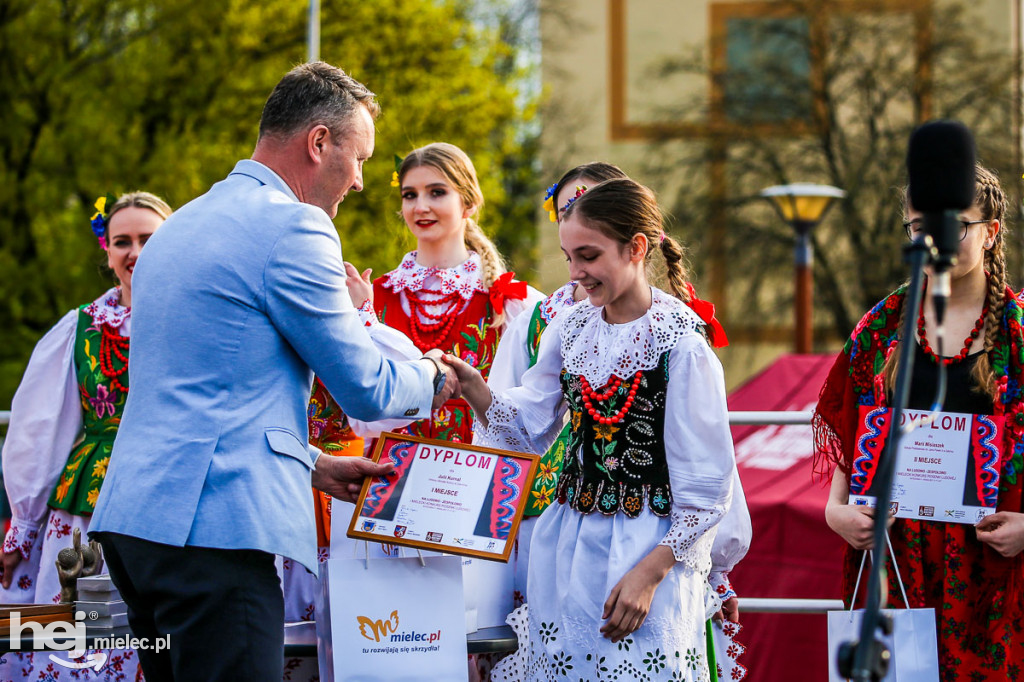 Majówka na ludowo na Górce Cyranowskiej