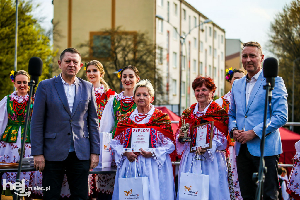 Majówka na ludowo na Górce Cyranowskiej