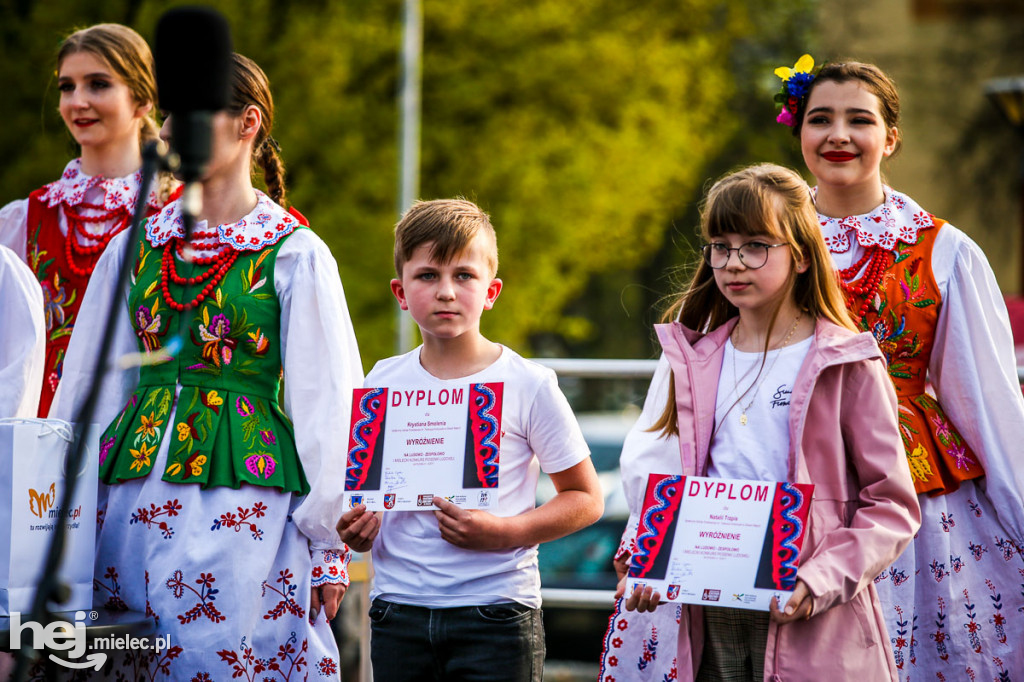 Majówka na ludowo na Górce Cyranowskiej