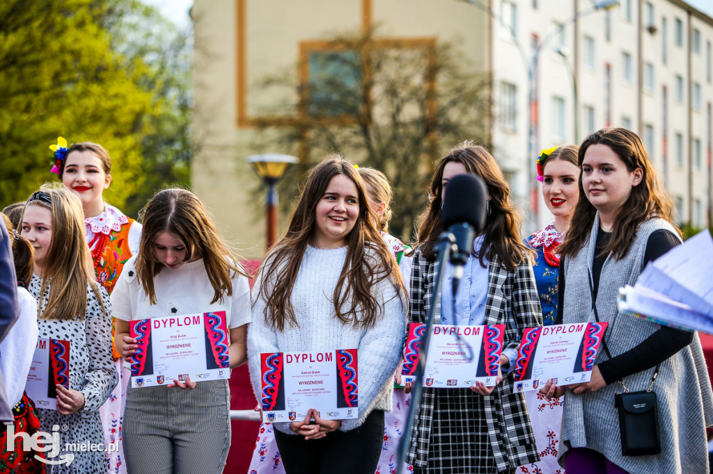 Majówka na ludowo na Górce Cyranowskiej
