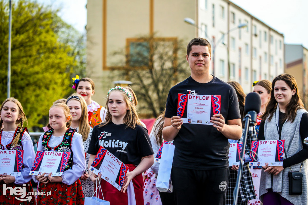 Majówka na ludowo na Górce Cyranowskiej
